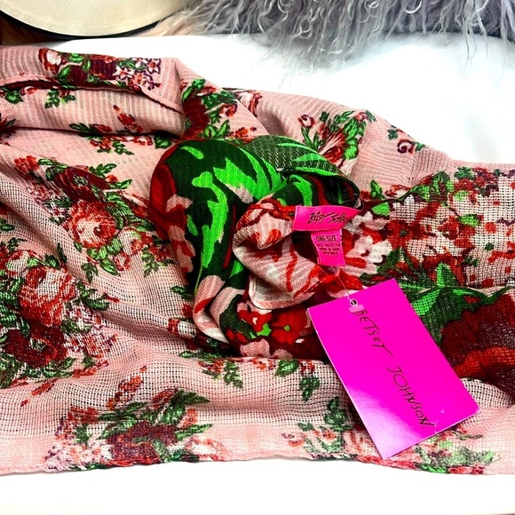 Betsey Johnson Accessories - BETSEY JOHNSON PINK & RED ROSE FLORAL SCARF